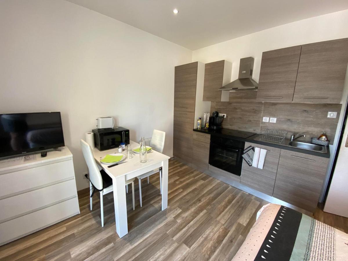 Legend- Parking Prive Gratuit- Terrasse Privee- Wifi - Convert - Alimentec Bourg-en-Bresse Exterior foto