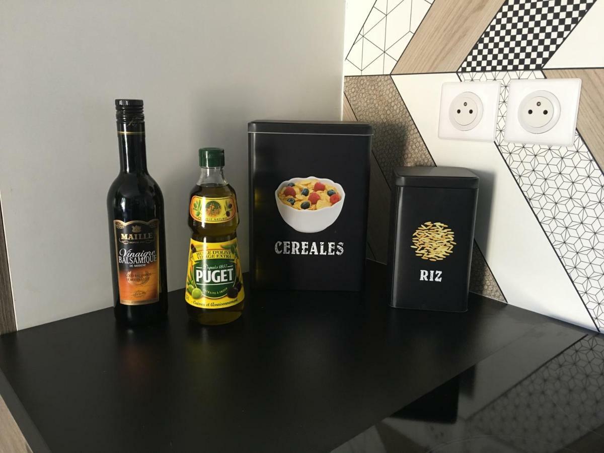 Legend- Parking Prive Gratuit- Terrasse Privee- Wifi - Convert - Alimentec Bourg-en-Bresse Exterior foto